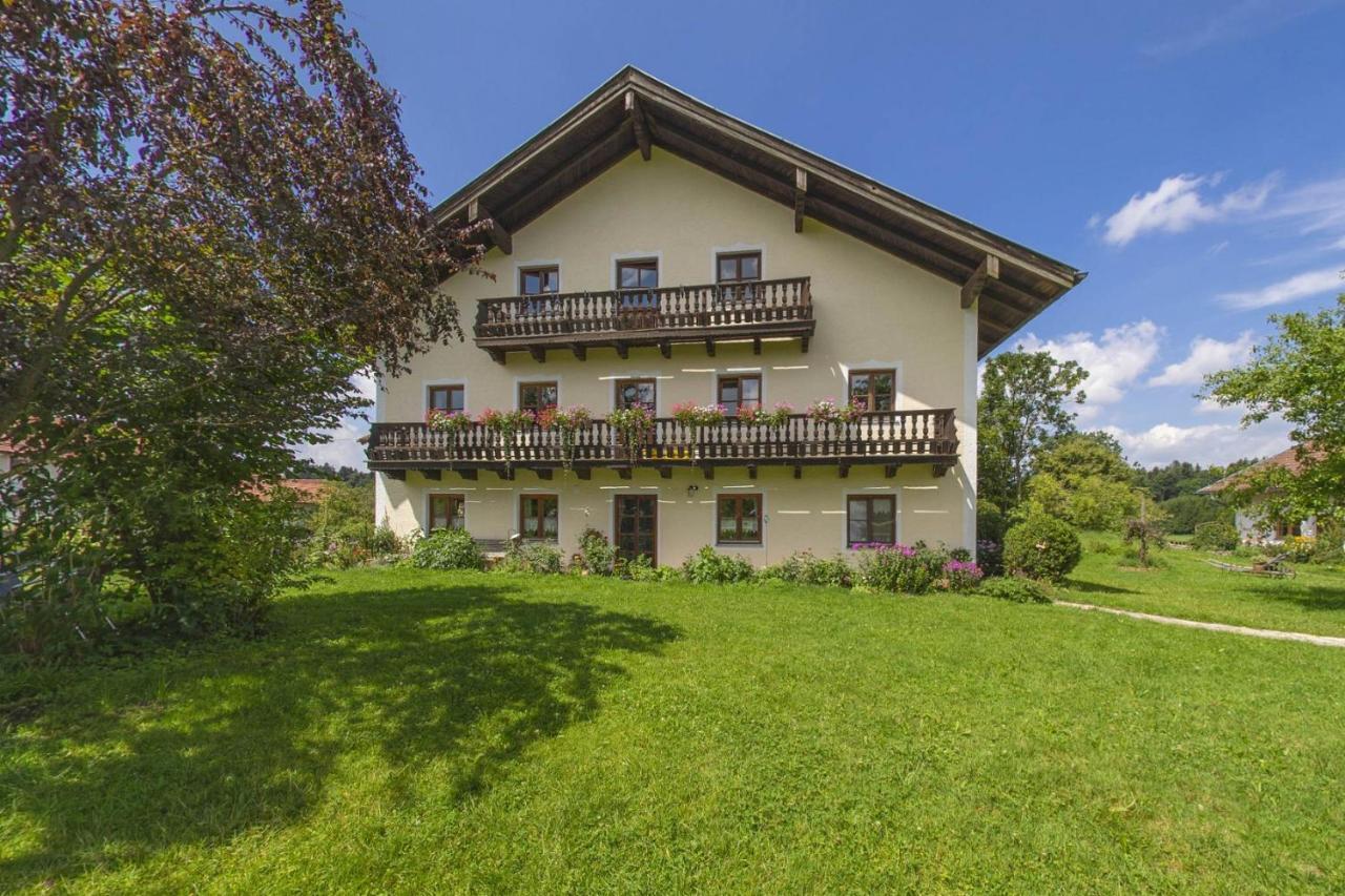 Ferienwohnung Gilg-Kräuterhof Schnaitsee Exterior foto